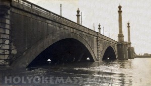 Great Flood of 1926, the Bridge in Springfield